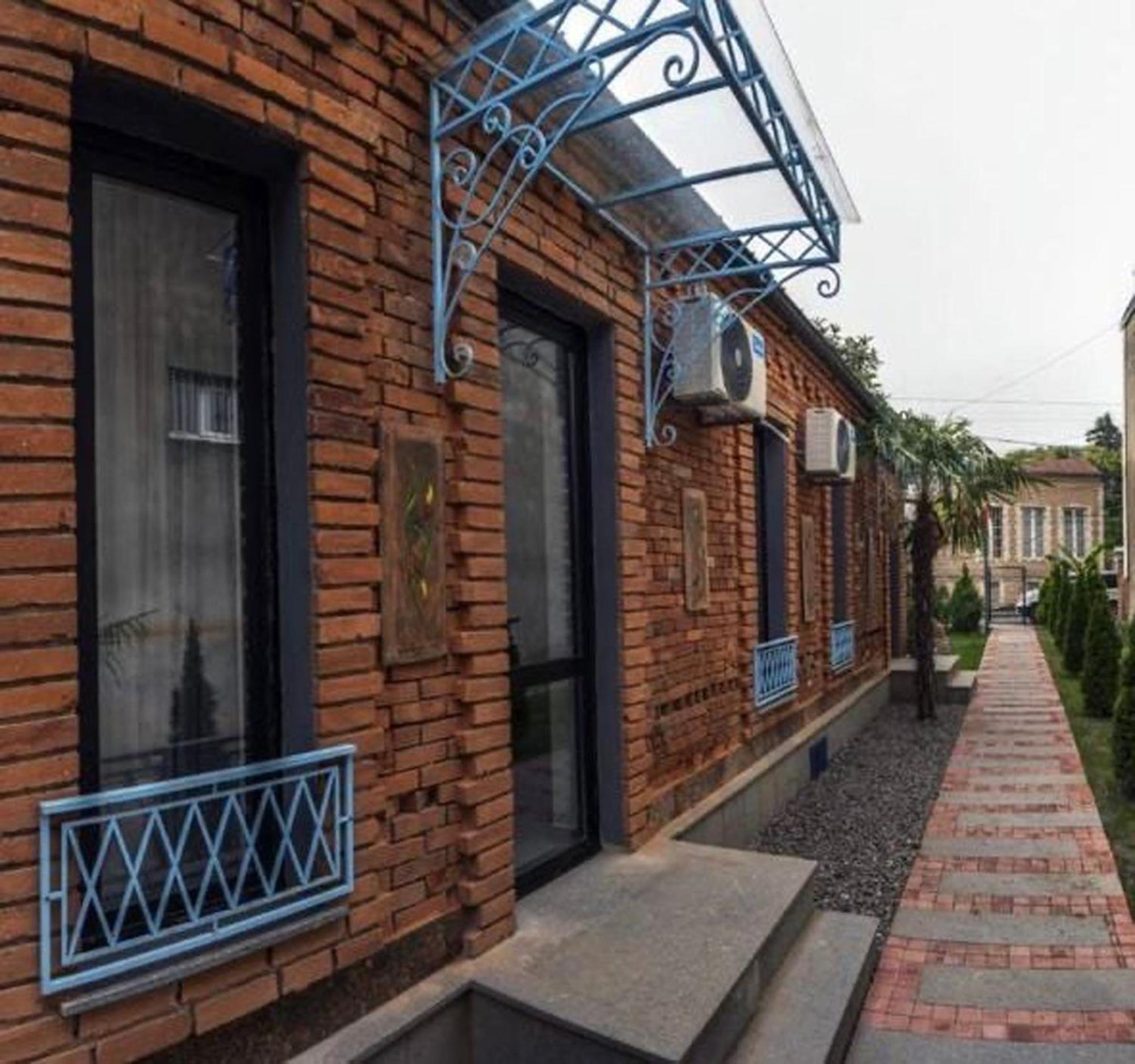 Hotel Varla Koutaïssi Extérieur photo