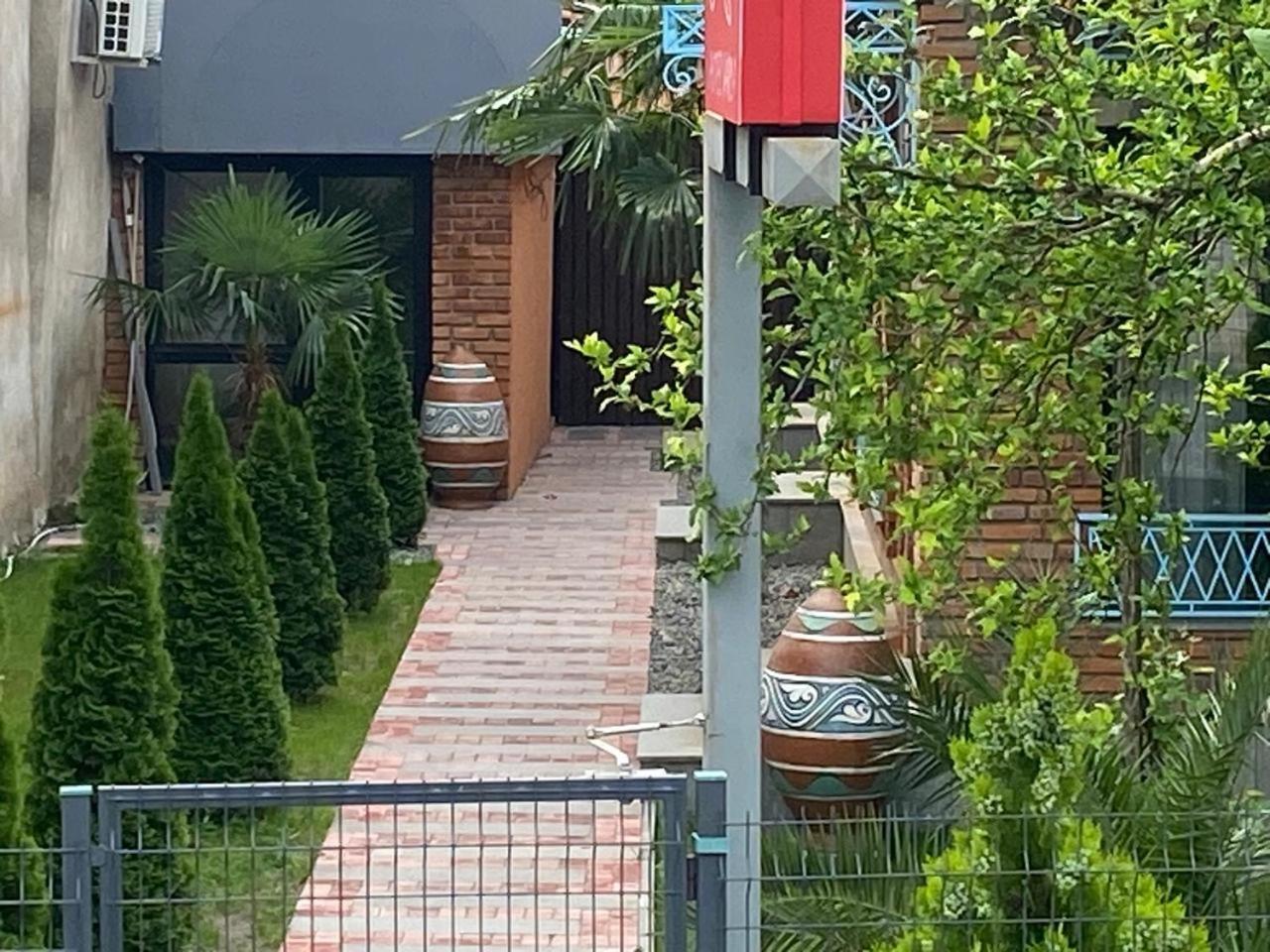 Hotel Varla Koutaïssi Extérieur photo