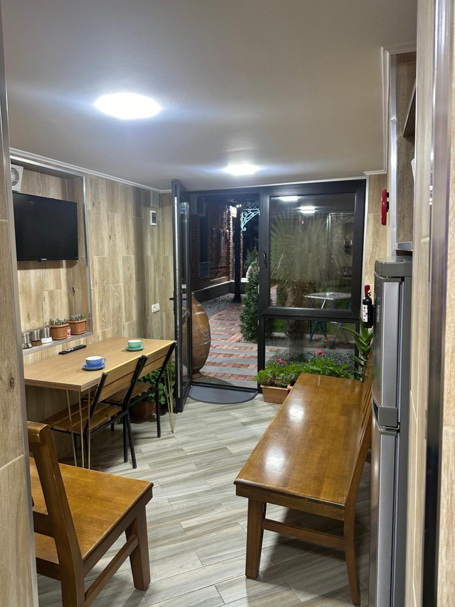Hotel Varla Koutaïssi Extérieur photo